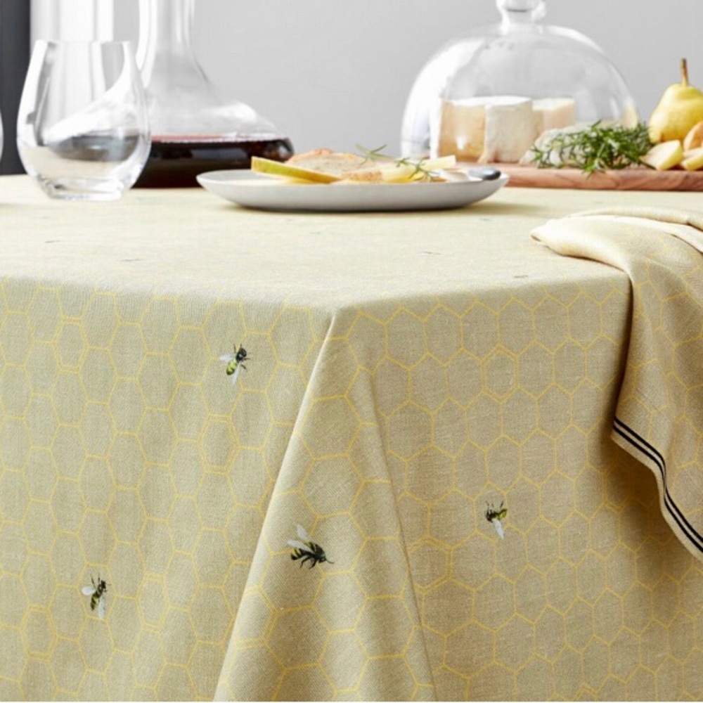 Williams Sonoma  Bee Tablecloth